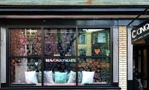 Cinq a Kara Larkin Salon