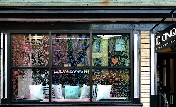 Cinq a Kara Larkin Salon