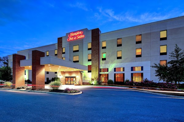 Hampton Inn & Suites
