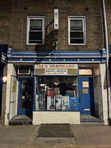 Lee's Hardware Inc